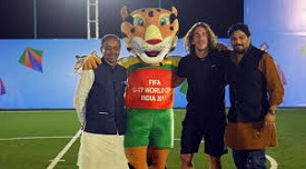 Vijay Goel and Carles Puyol