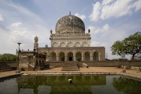 Qutb Shahi Tombs