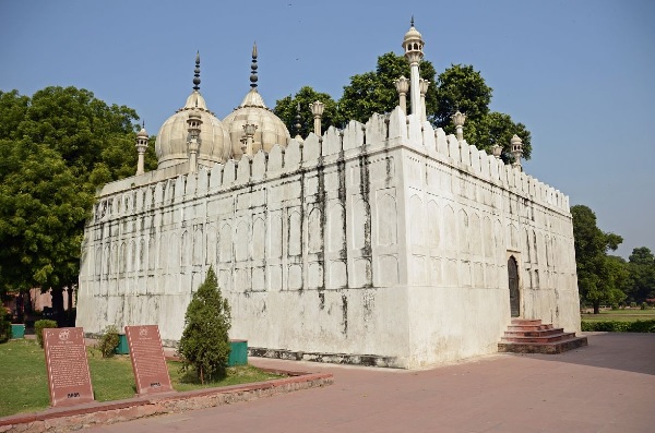 Moti Masjid